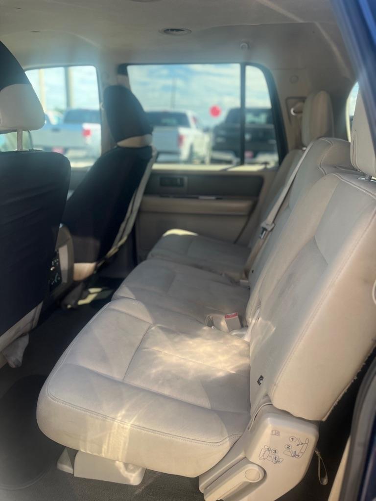 Ford Expedition  2010