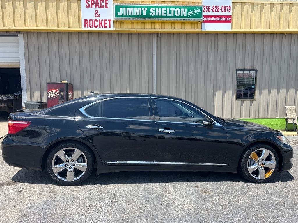 Lexus LS 460  2011