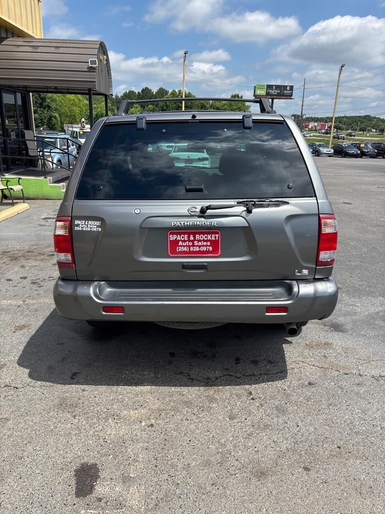 Nissan Pathfinder  2004