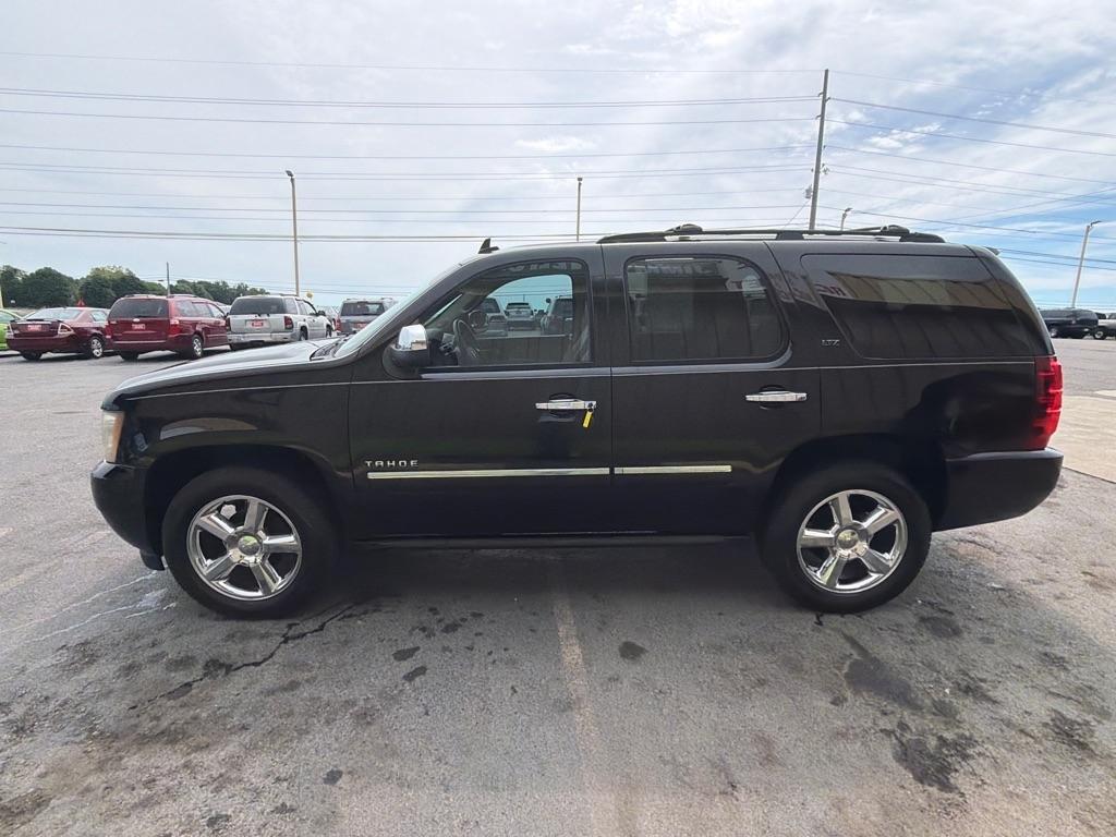 Chevrolet Tahoe  2011