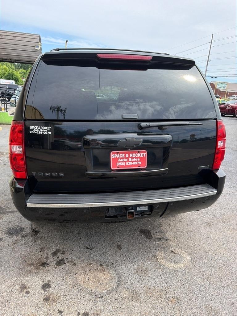 Chevrolet Tahoe  2011