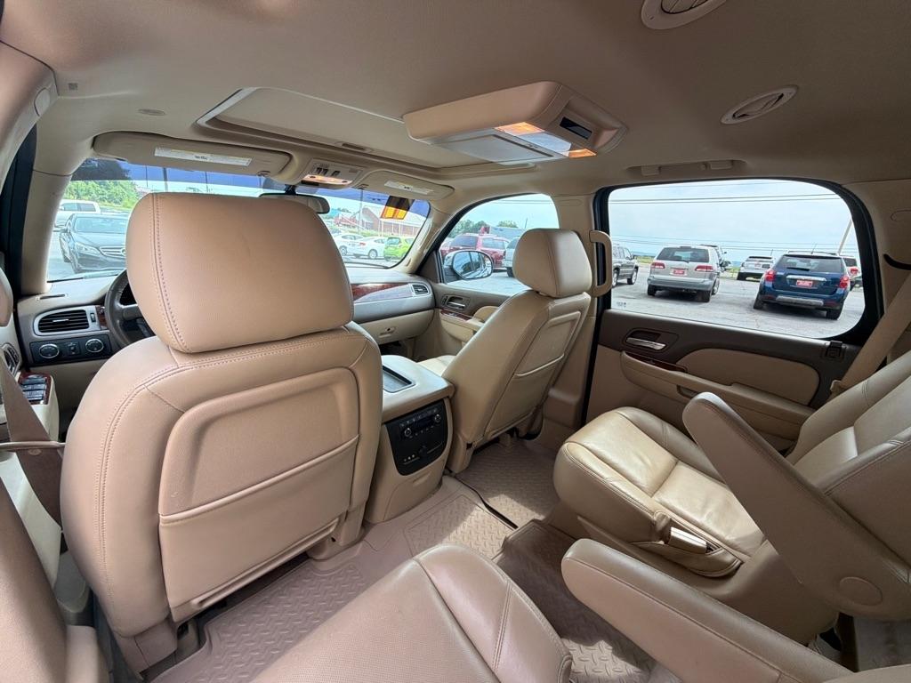 Chevrolet Tahoe  2011