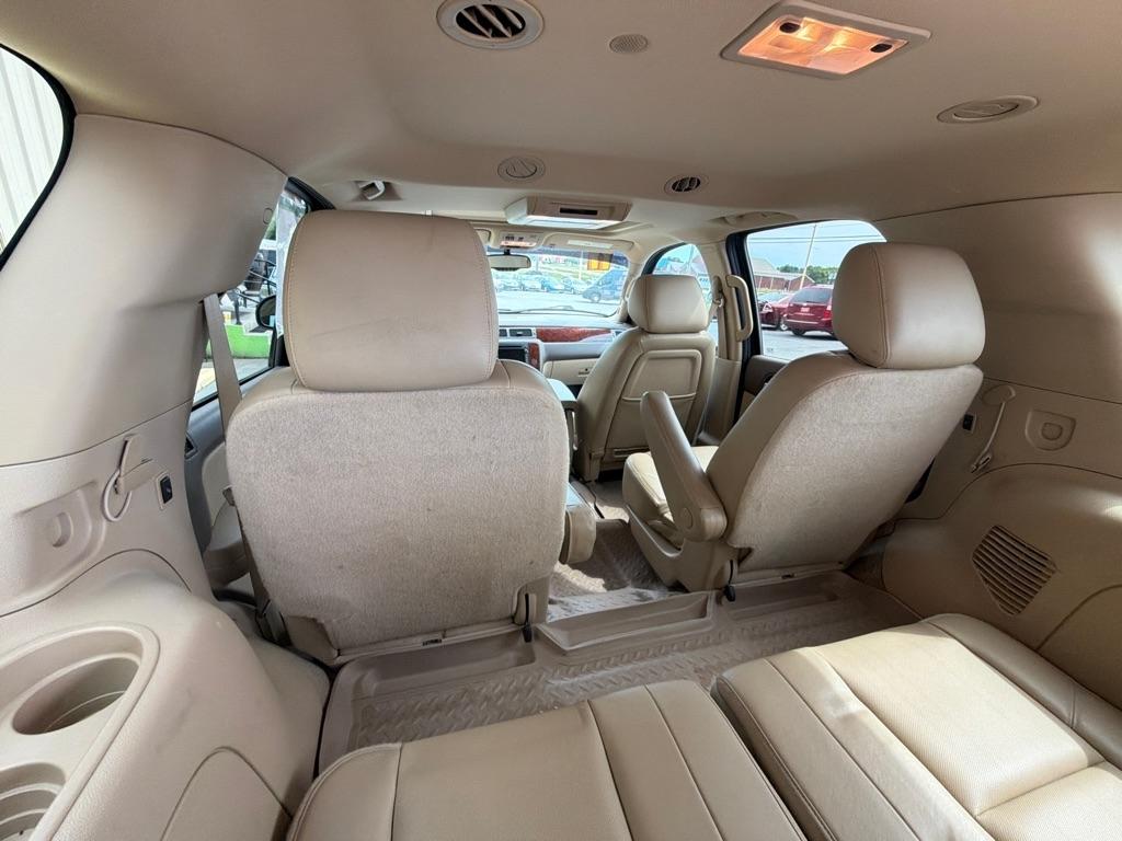 Chevrolet Tahoe  2011