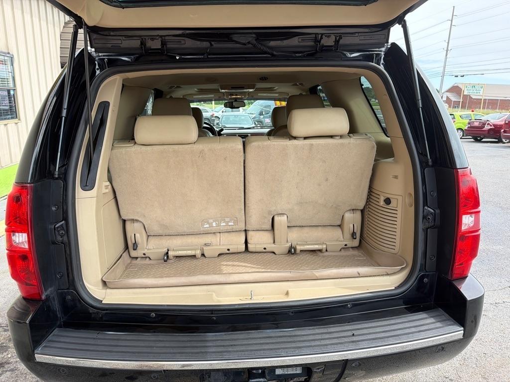 Chevrolet Tahoe  2011