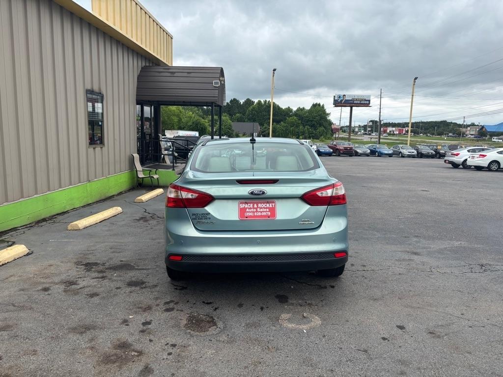 Ford Focus  2012