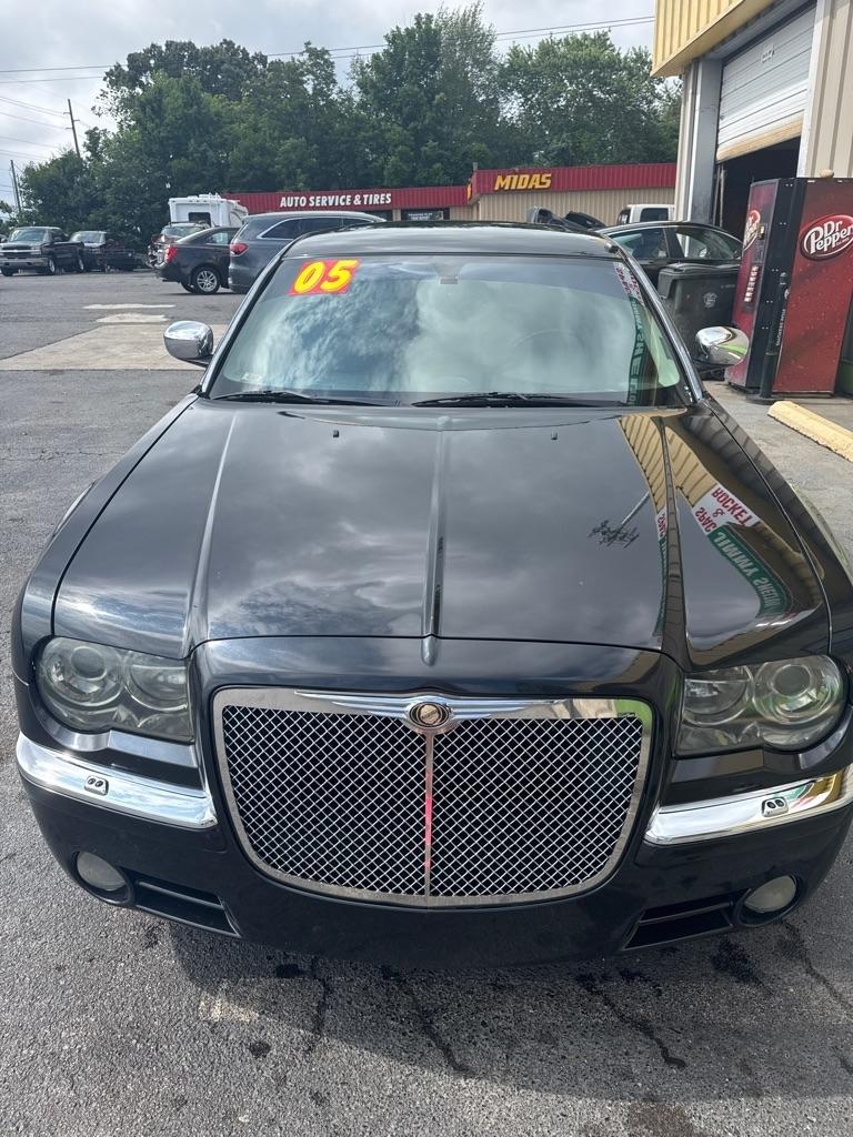 Chrysler 300  2005
