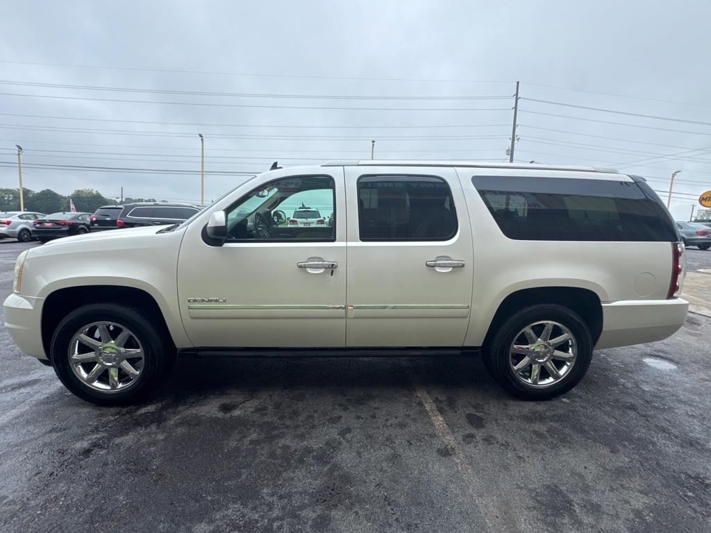 GMC Yukon Denali  2011