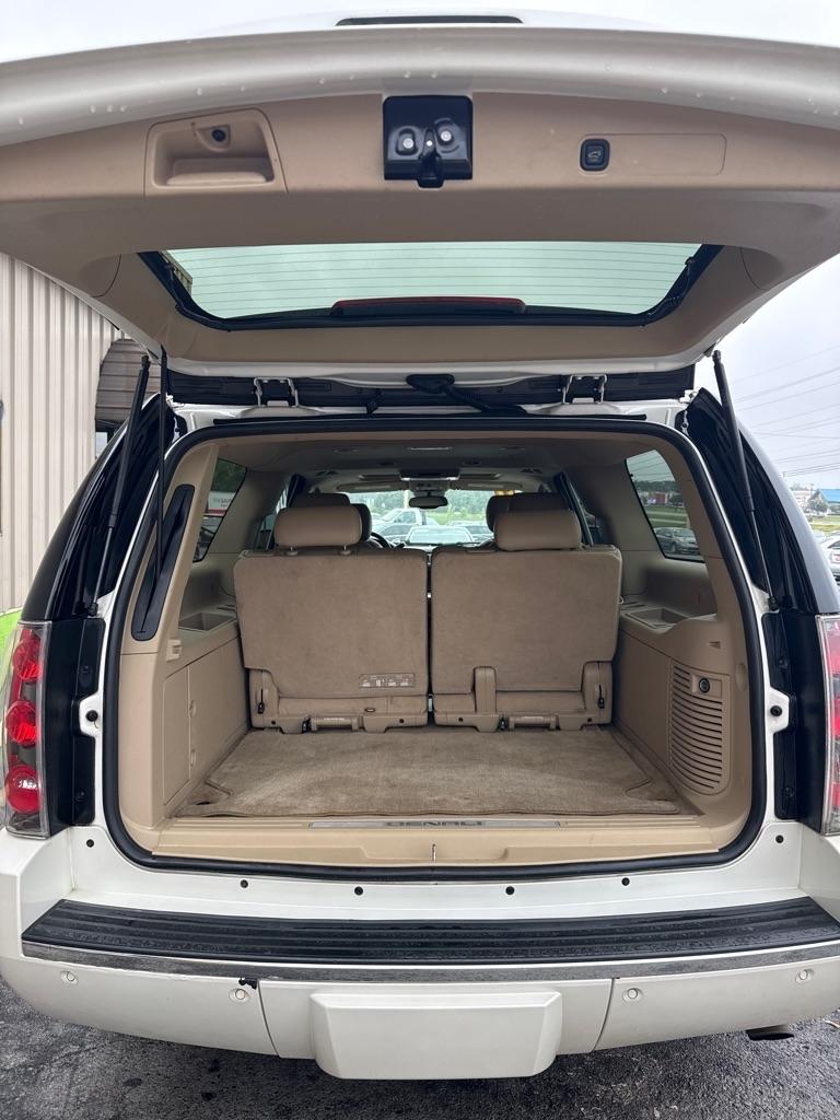 GMC Yukon Denali  2011