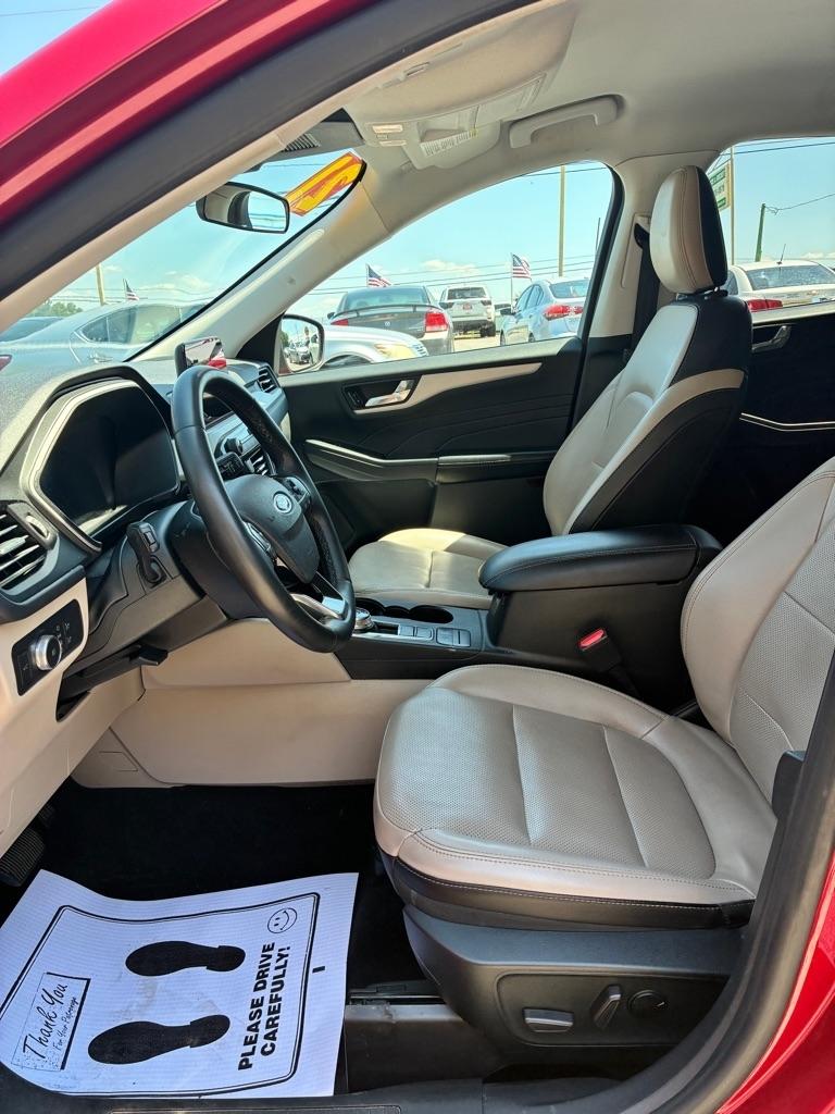 Ford Escape  2021