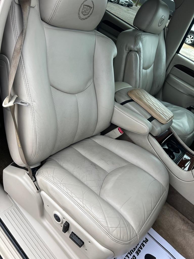 Cadillac Escalade  2003