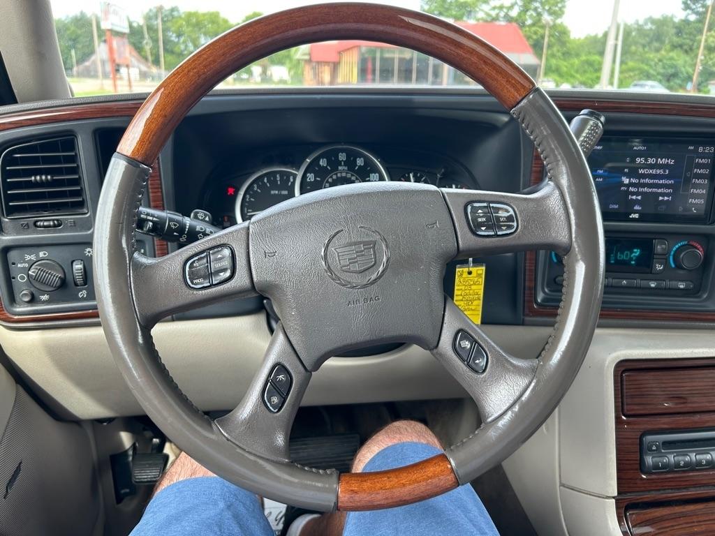 Cadillac Escalade  2003