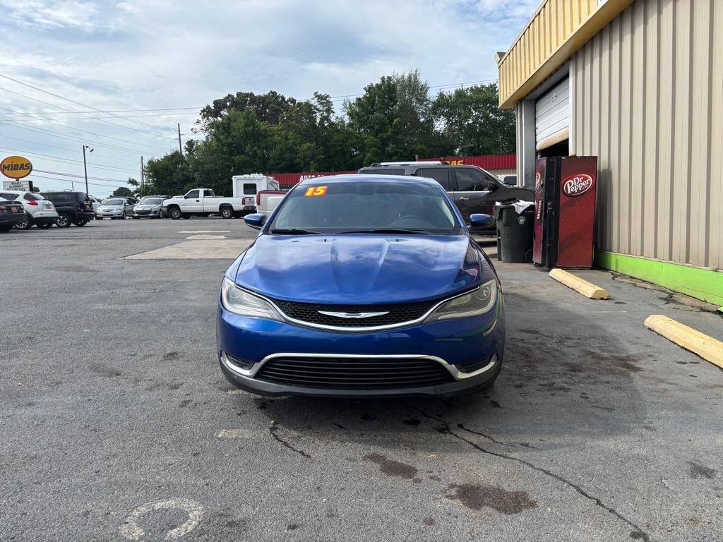 Chrysler 200  2015