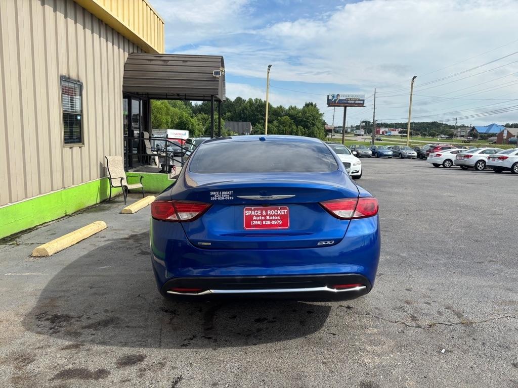 Chrysler 200  2015