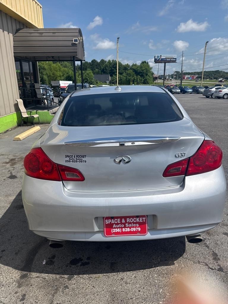 Infiniti G Sedan  2011