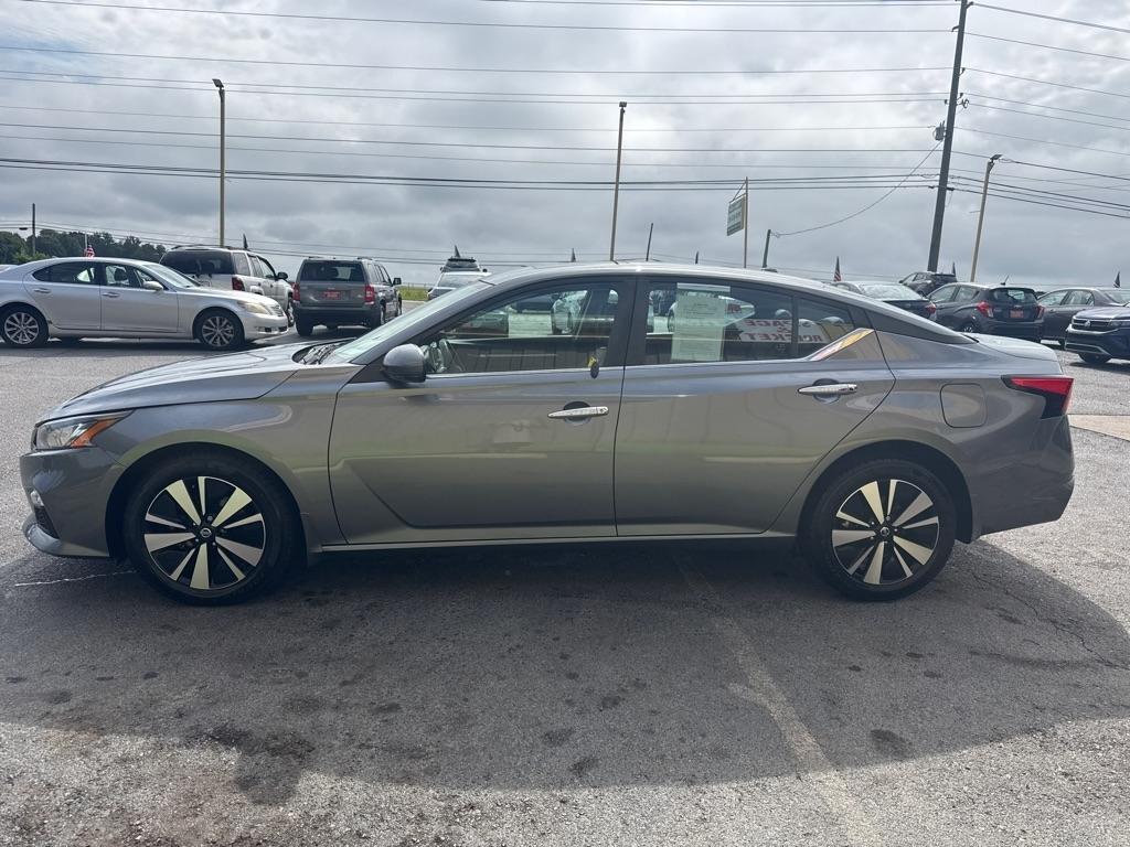 Nissan Altima  2022