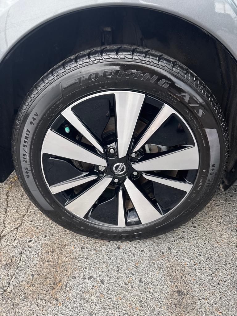 Nissan Altima  2022