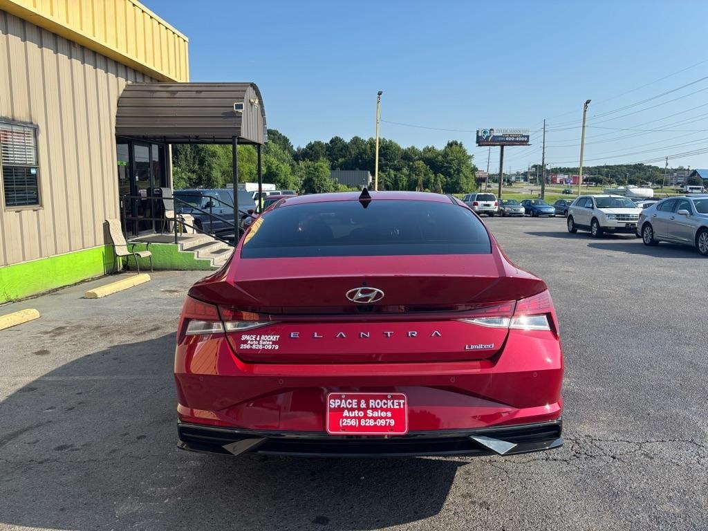 Hyundai Elantra  2023
