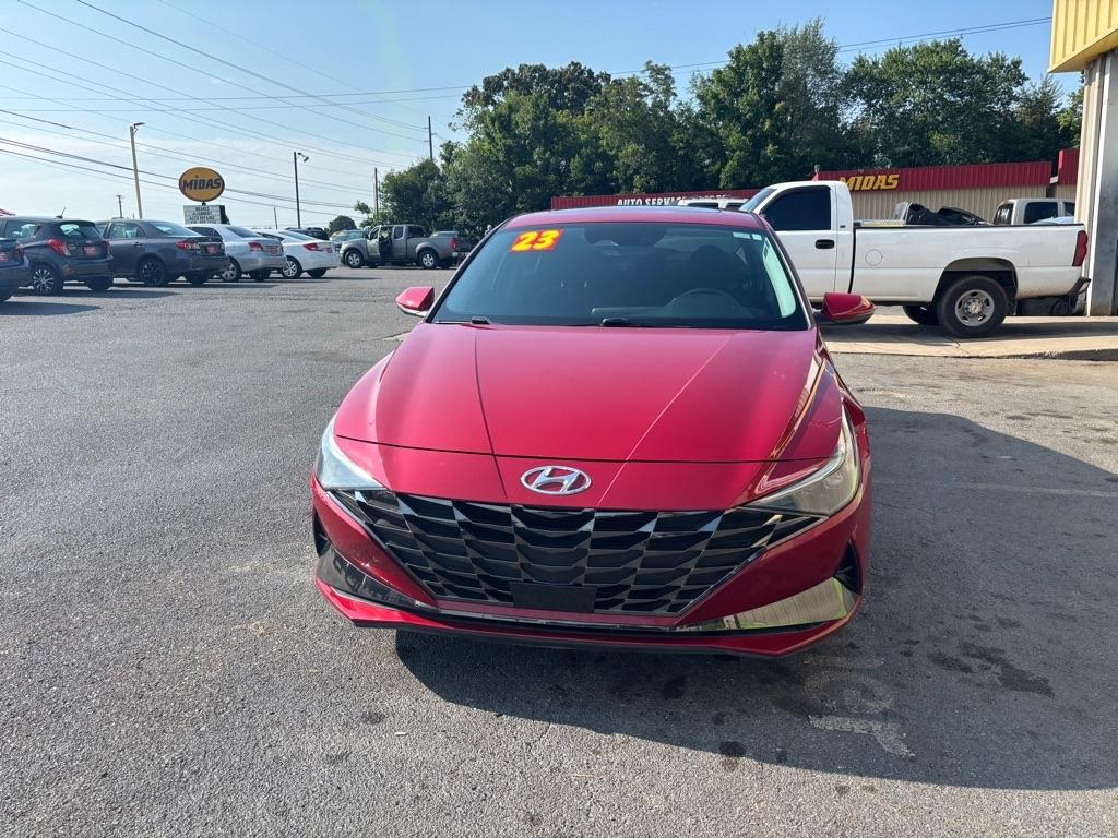 Hyundai Elantra  2023
