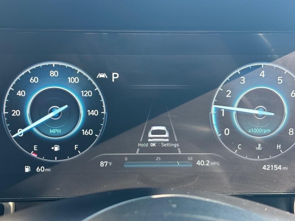 Hyundai Elantra  2023