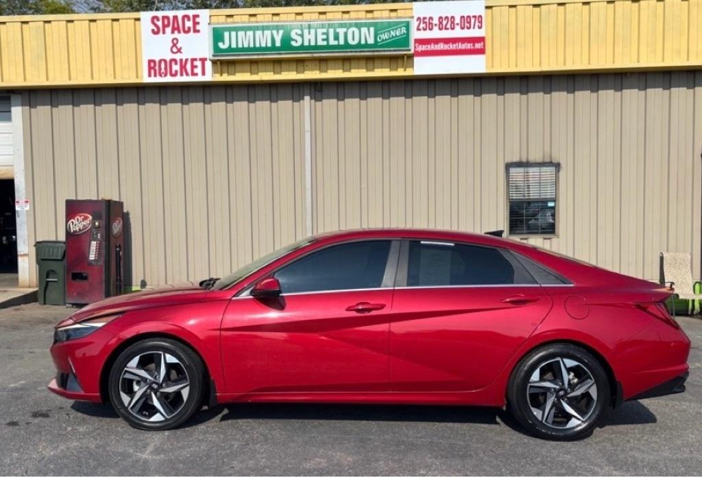 Hyundai Elantra  2023