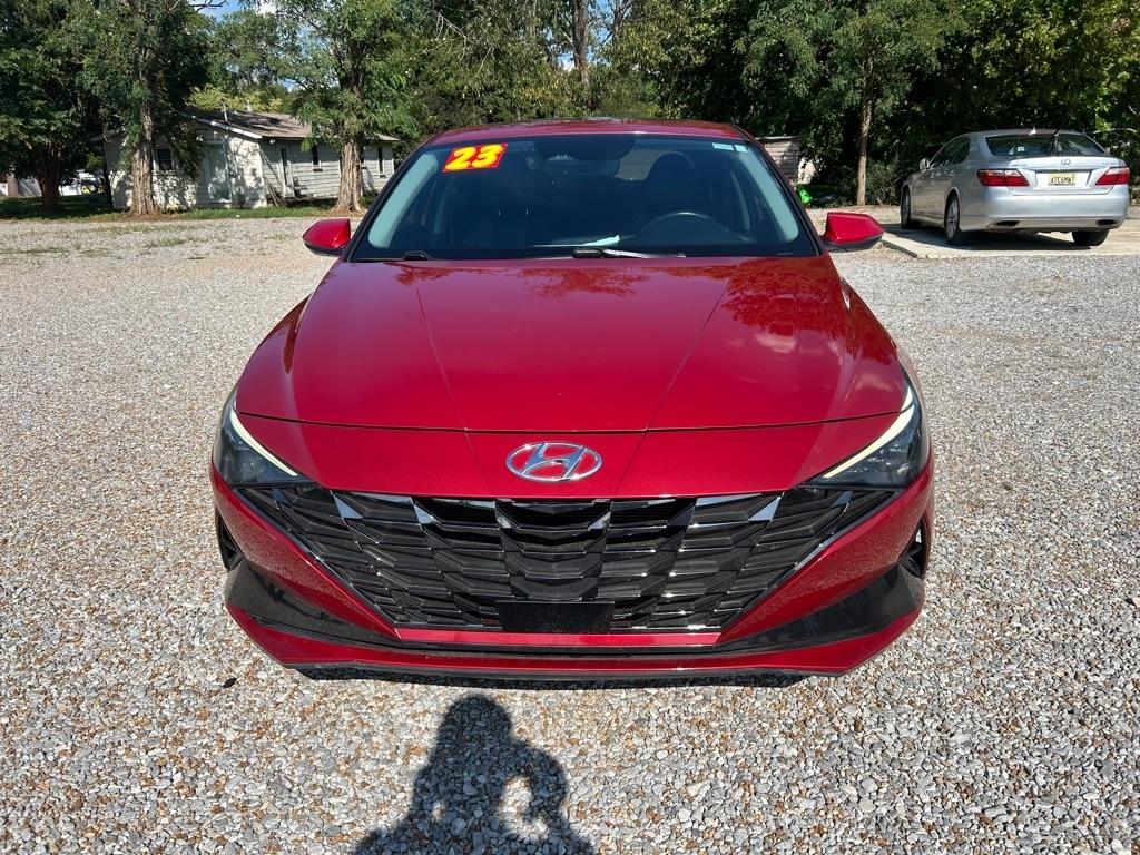 Hyundai Elantra  2023