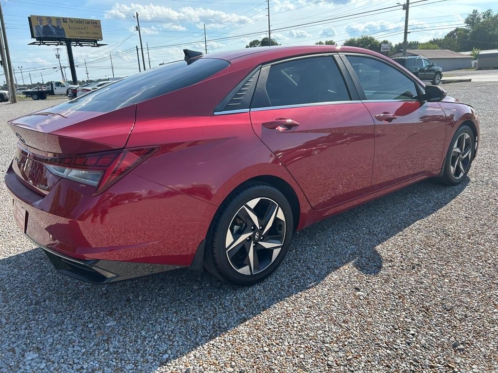 Hyundai Elantra  2023