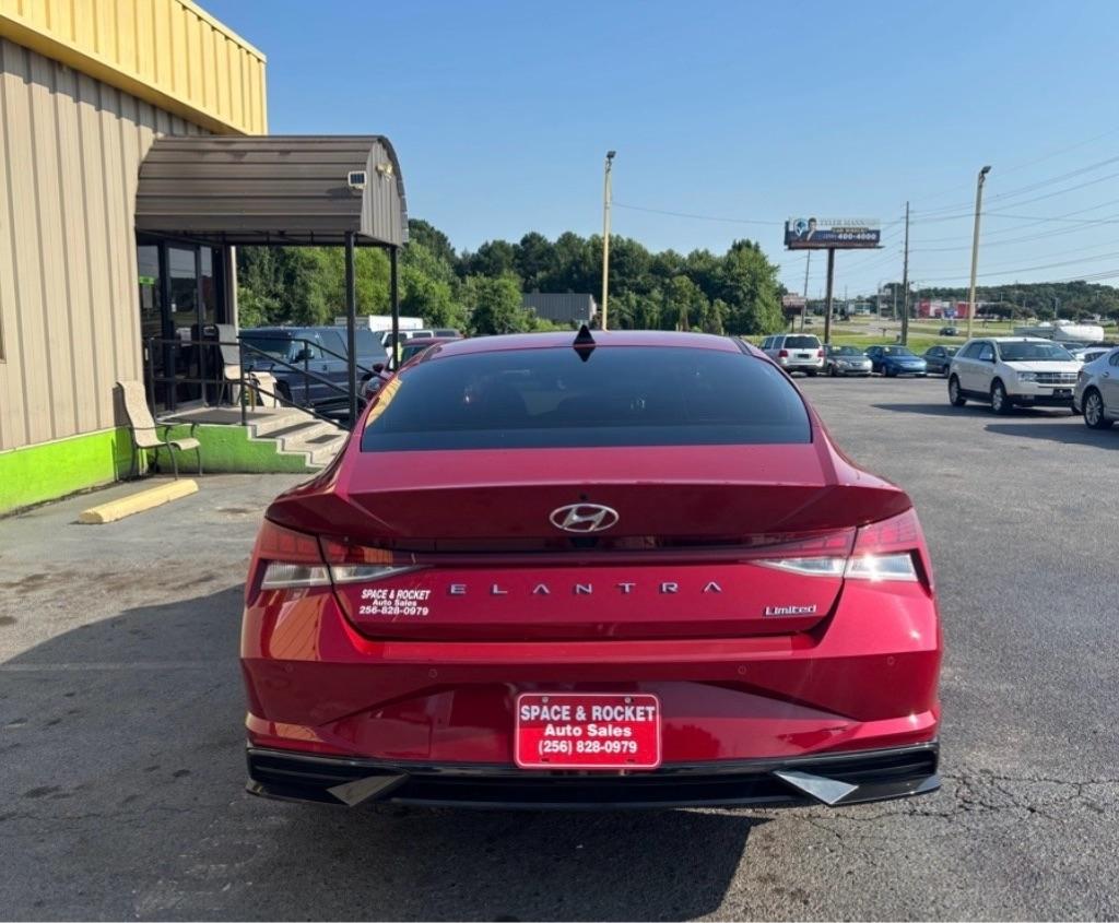 Hyundai Elantra  2023