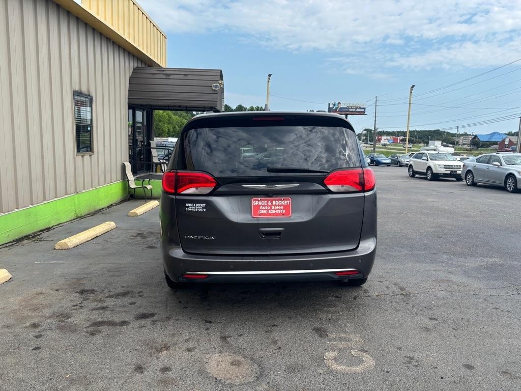 Chrysler Pacifica  2017