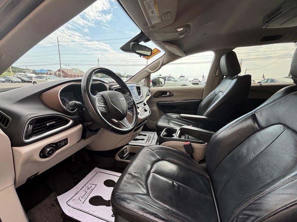 Chrysler Pacifica  2017