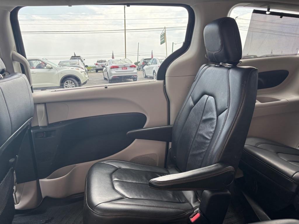 Chrysler Pacifica  2017