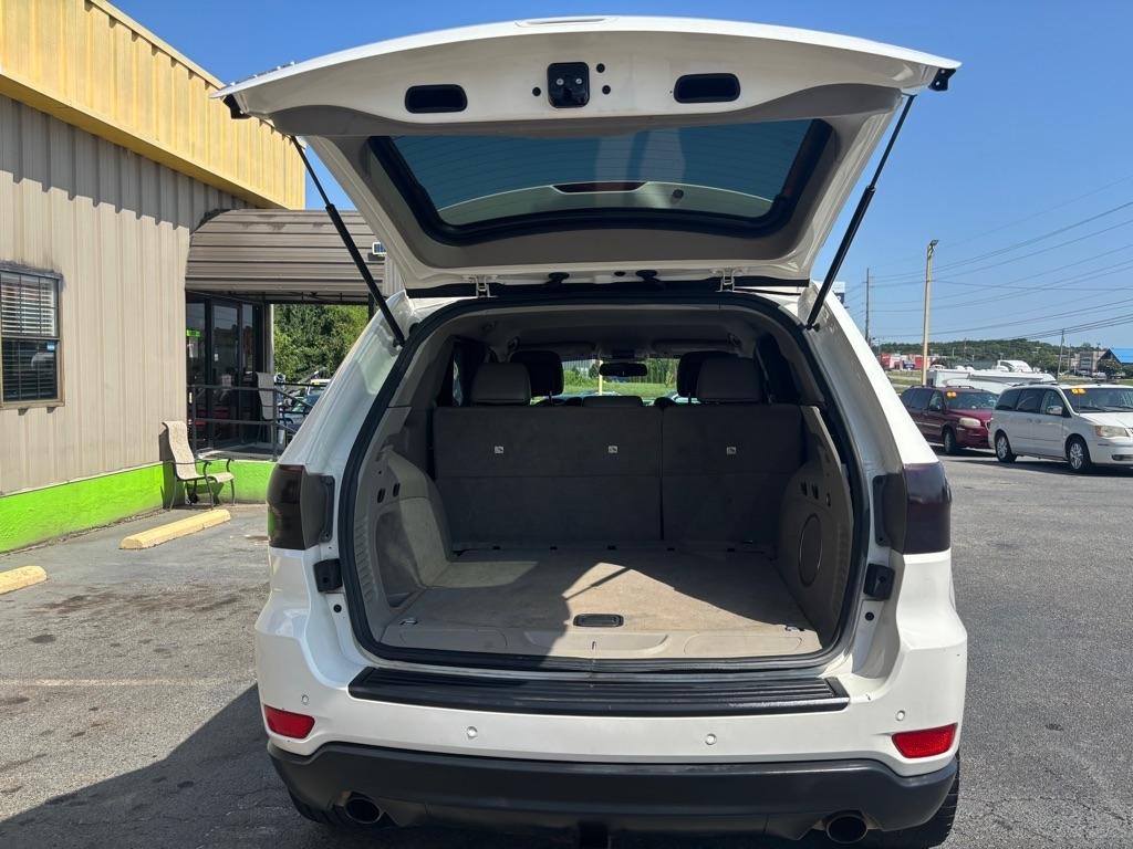 Jeep Grand Cherokee  2011