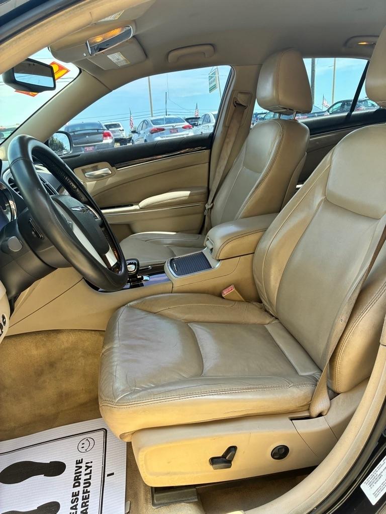 Chrysler 300  2012