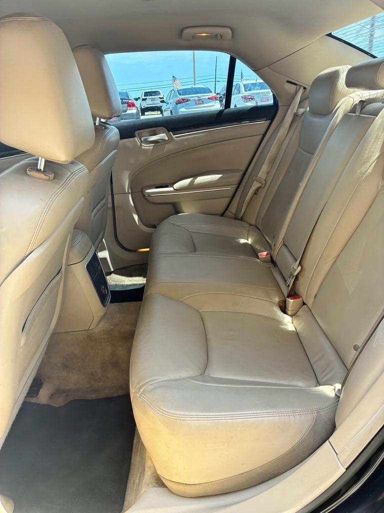 Chrysler 300  2012