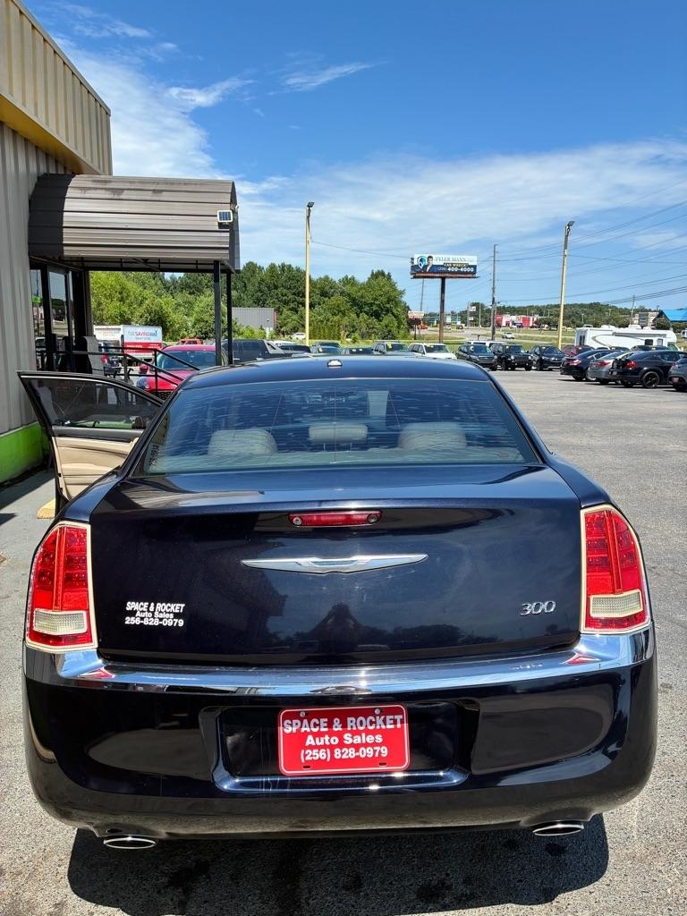 Chrysler 300  2012