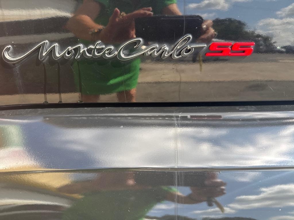 Chevrolet Monte Carlo  2004