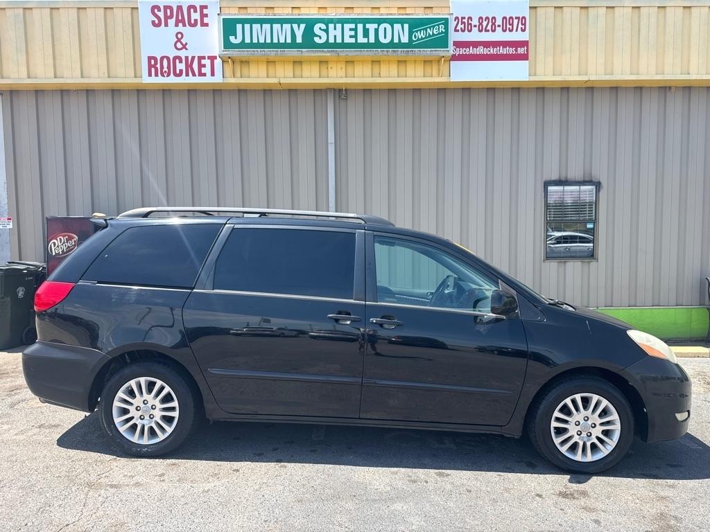 Toyota Sienna  2008