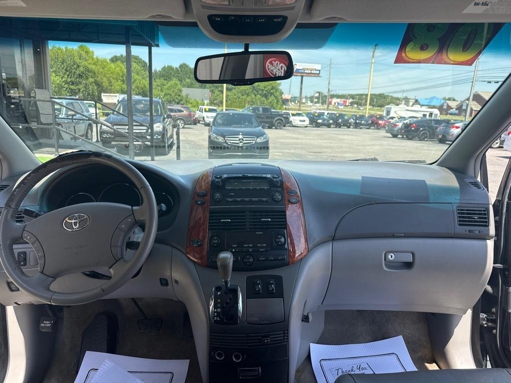 Toyota Sienna  2008