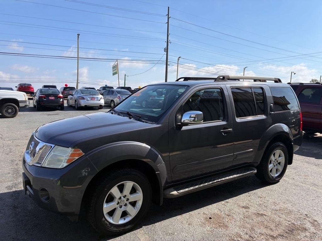 Nissan Pathfinder S 2011