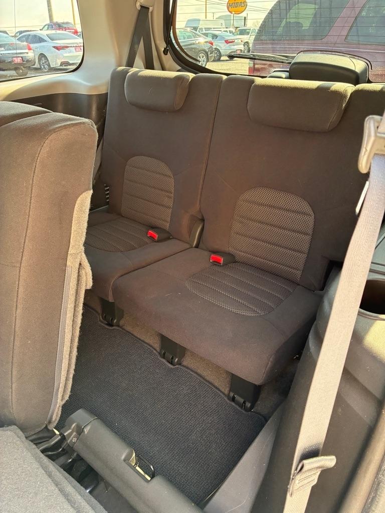 Nissan Pathfinder S 2011