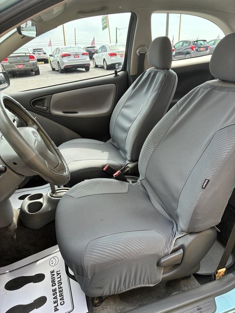 Toyota ECHO  2001