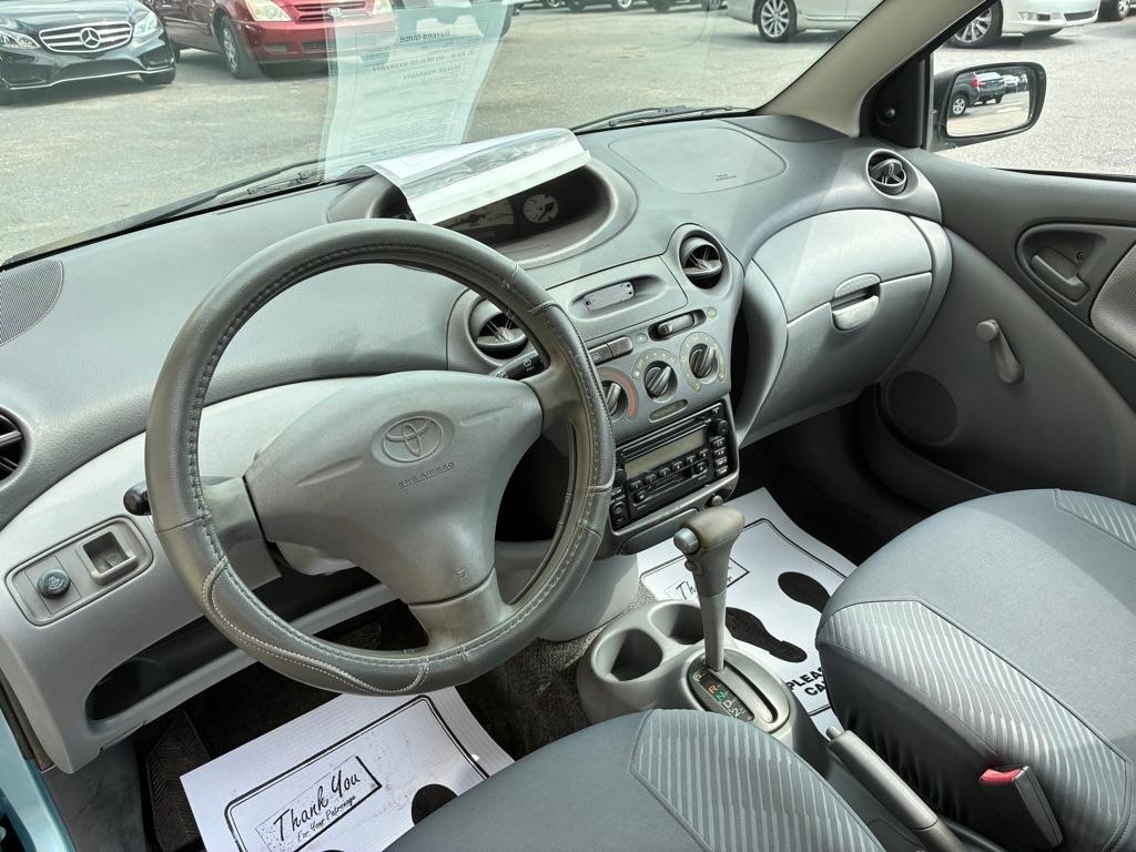 Toyota ECHO  2001