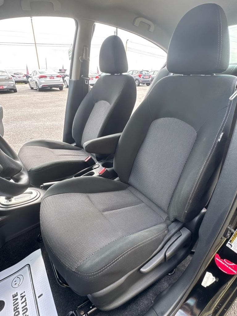 Nissan Versa  2019