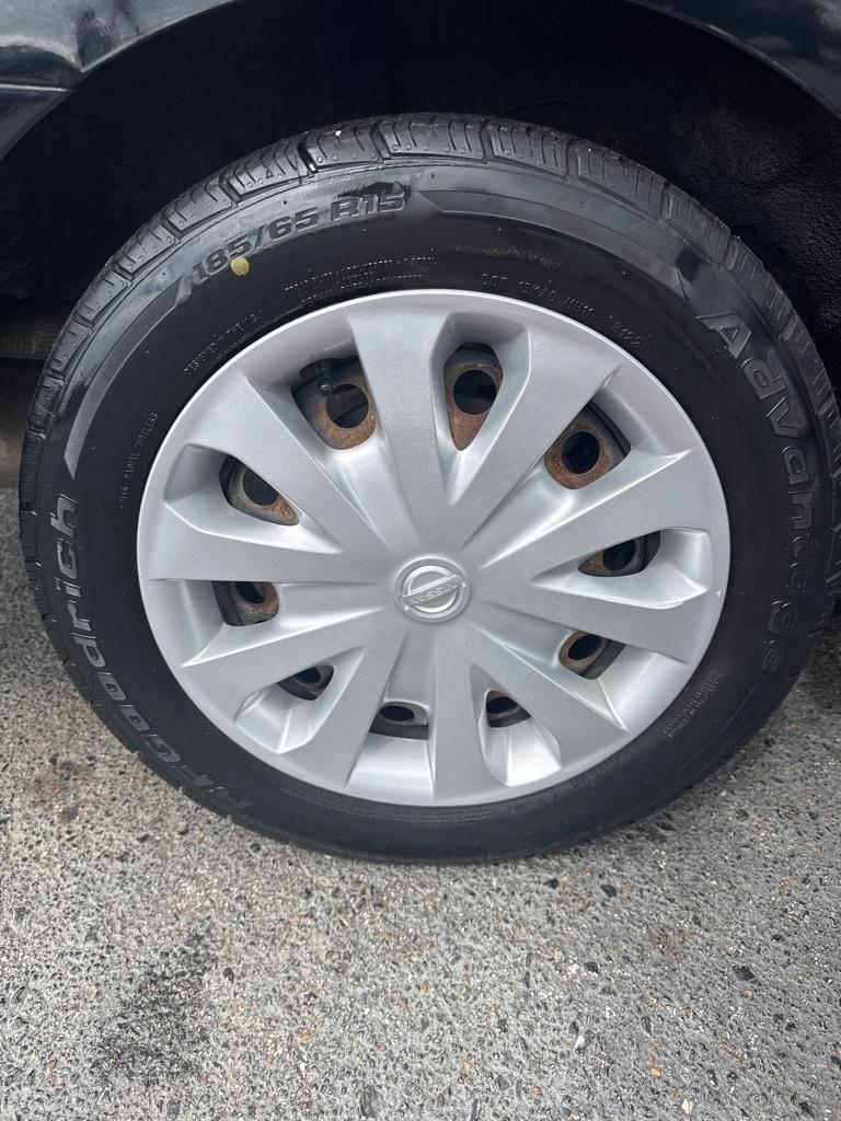 Nissan Versa  2019