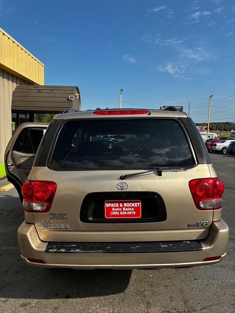 Toyota Sequoia  2005
