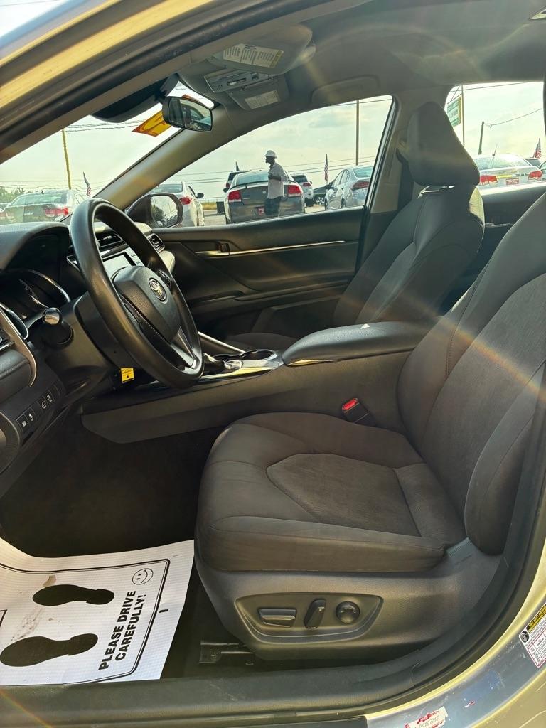 Toyota Camry  2020