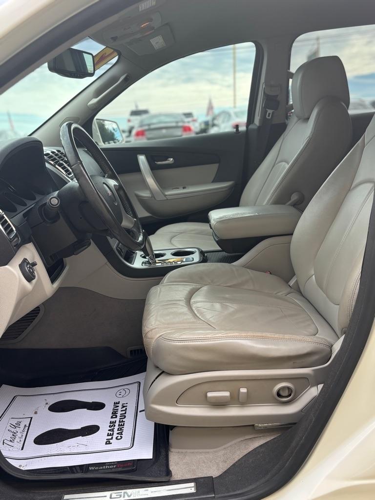GMC Acadia  2012
