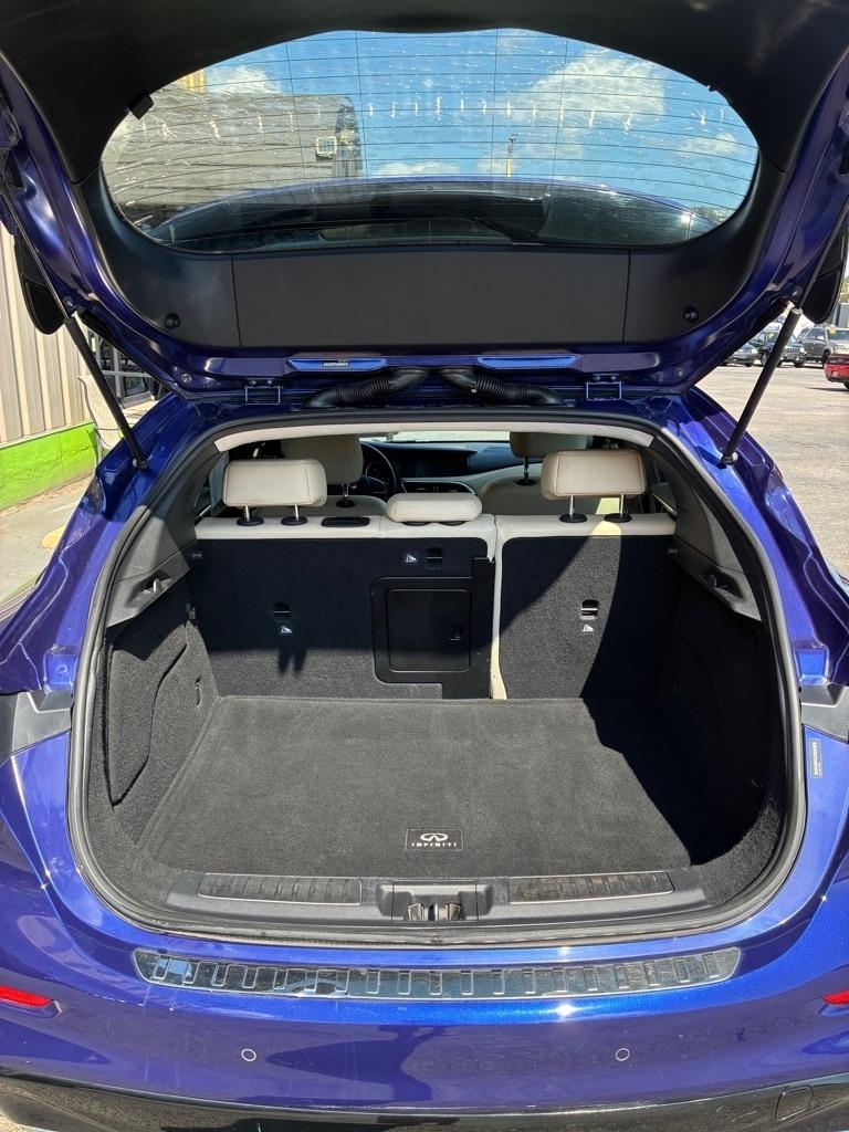 Infiniti QX30  2018