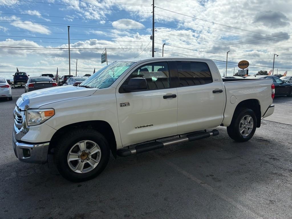 Toyota Tundra  2016
