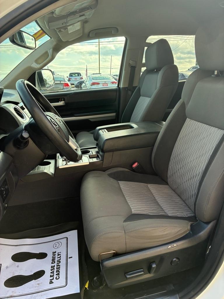 Toyota Tundra  2016