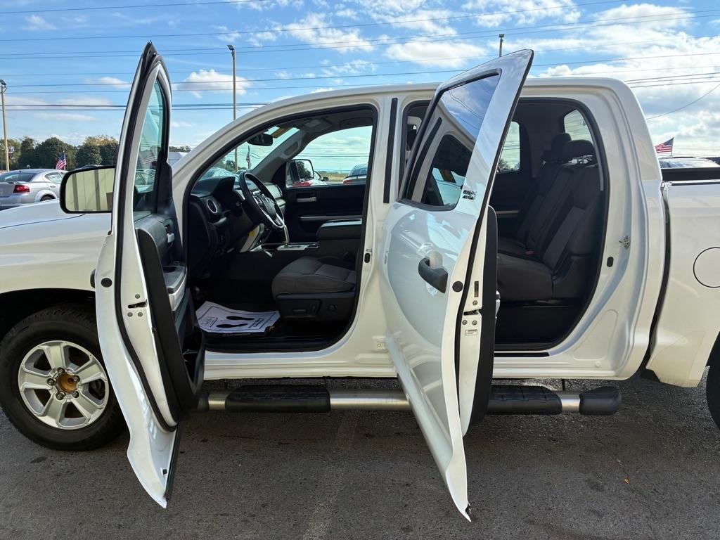Toyota Tundra  2016